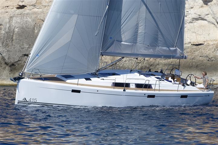 Hanse 415, Luna