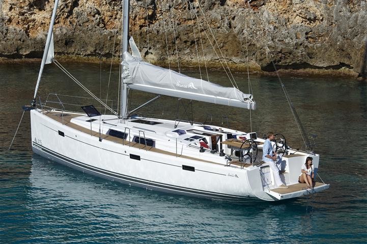 Hanse 415, Luna