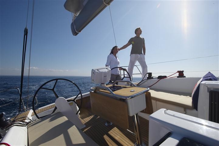 Hanse 415, Luna