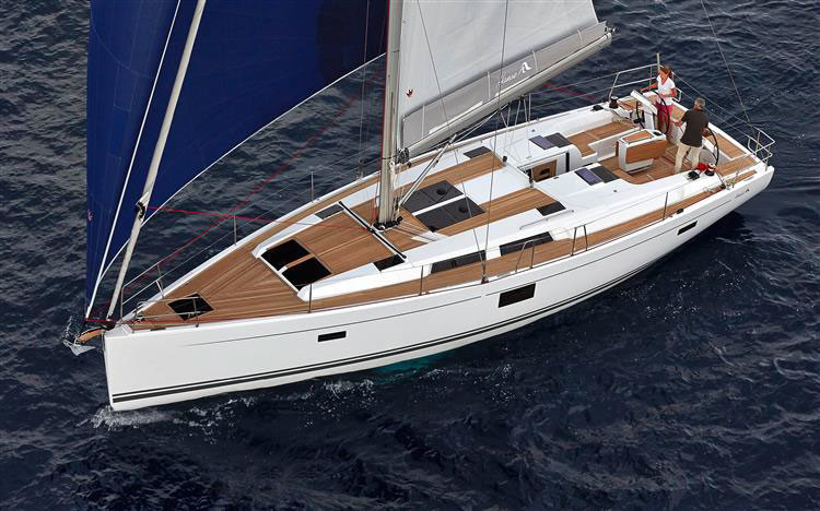 Hanse 455, Bare Necessities