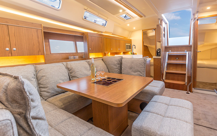 Hanse 455, Bare Necessities