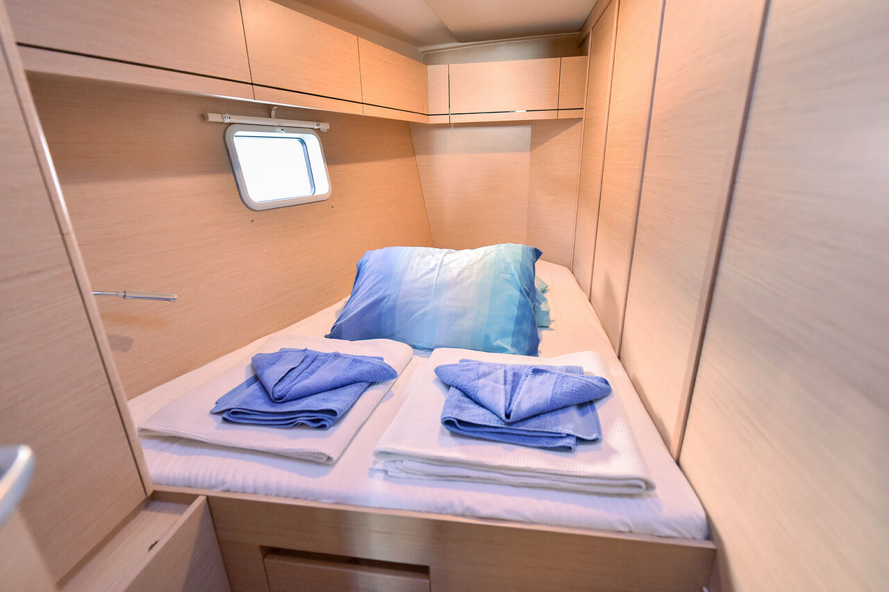 Hanse 508, Hamam