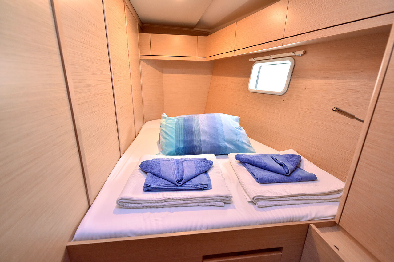 Hanse 508, Hamam