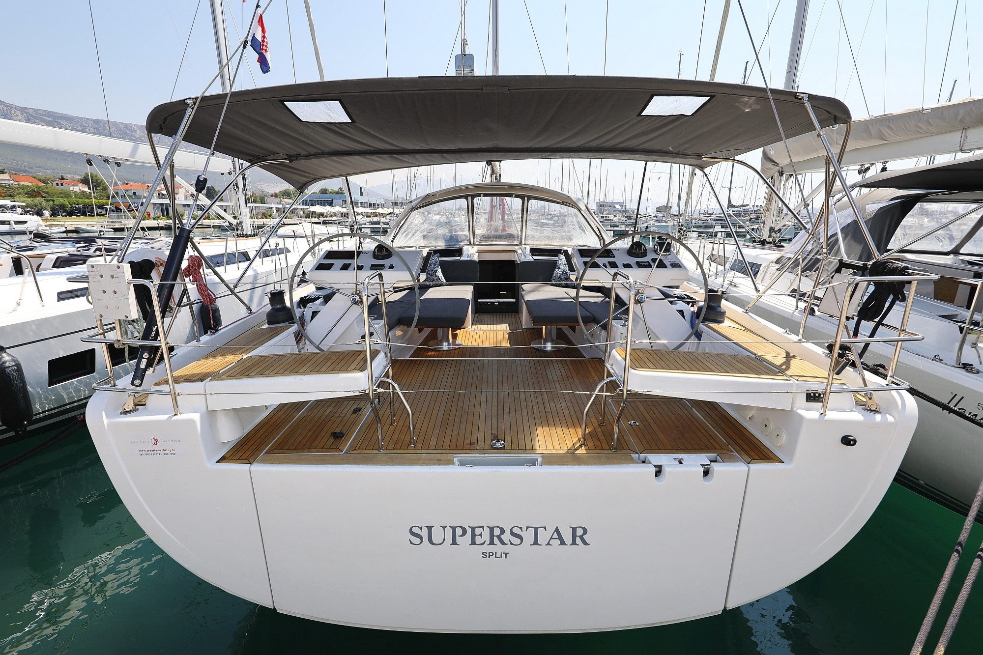 Hanse 588, Superstar