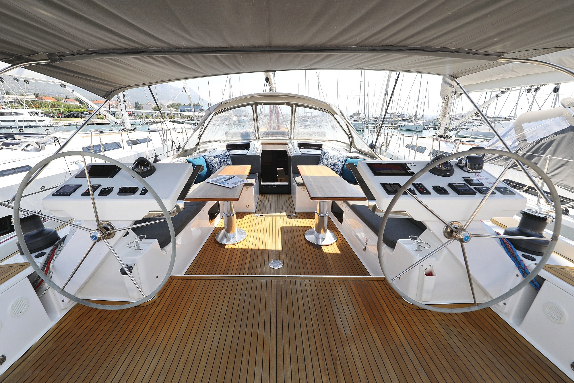 Hanse 588, Superstar