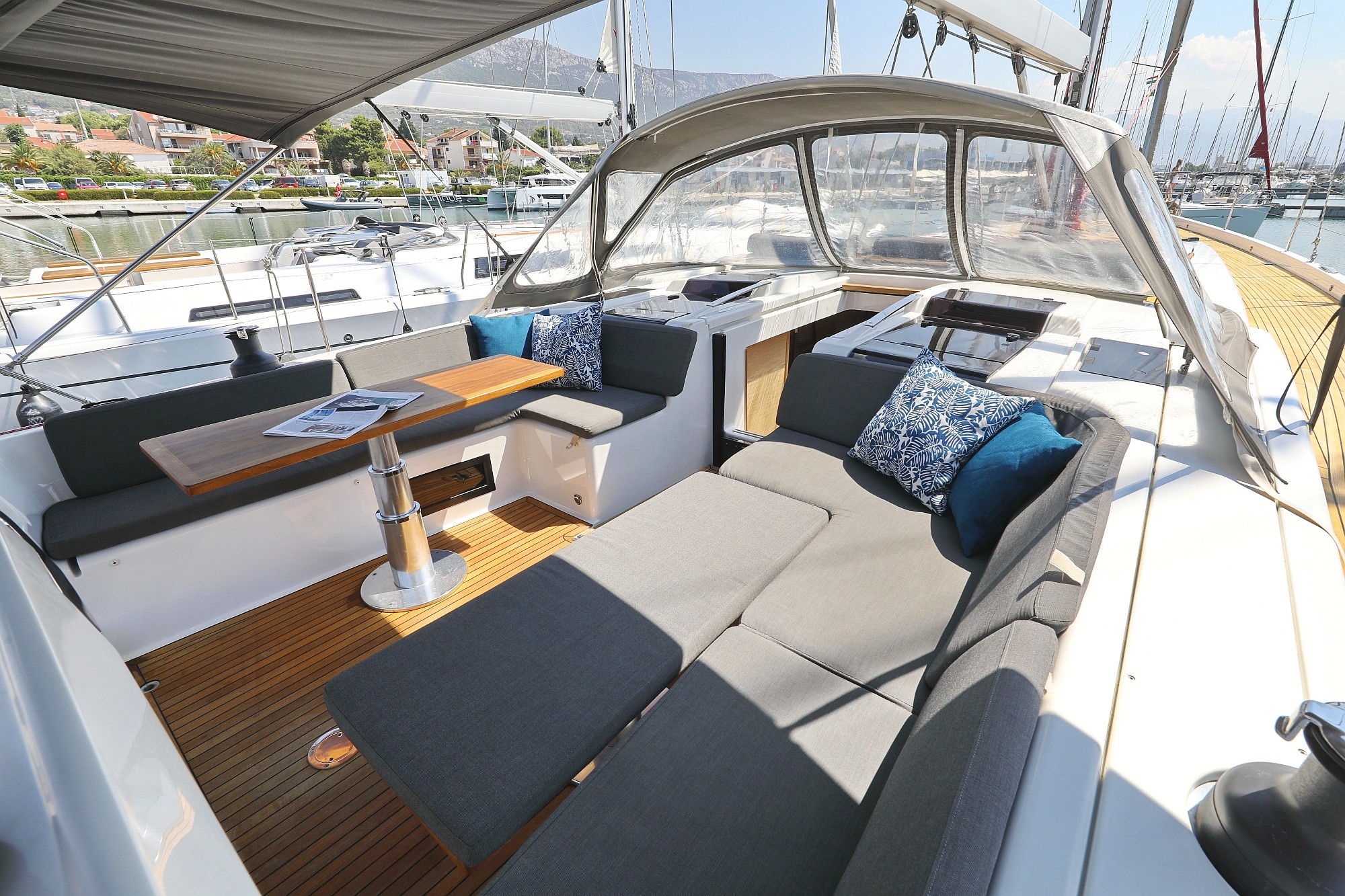 Hanse 588, Superstar