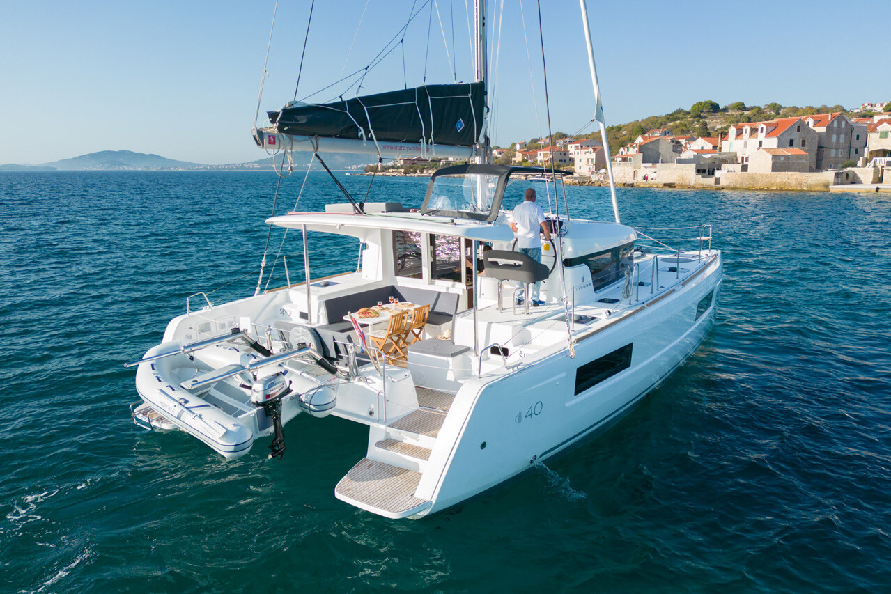 Lagoon 40, Sevgi