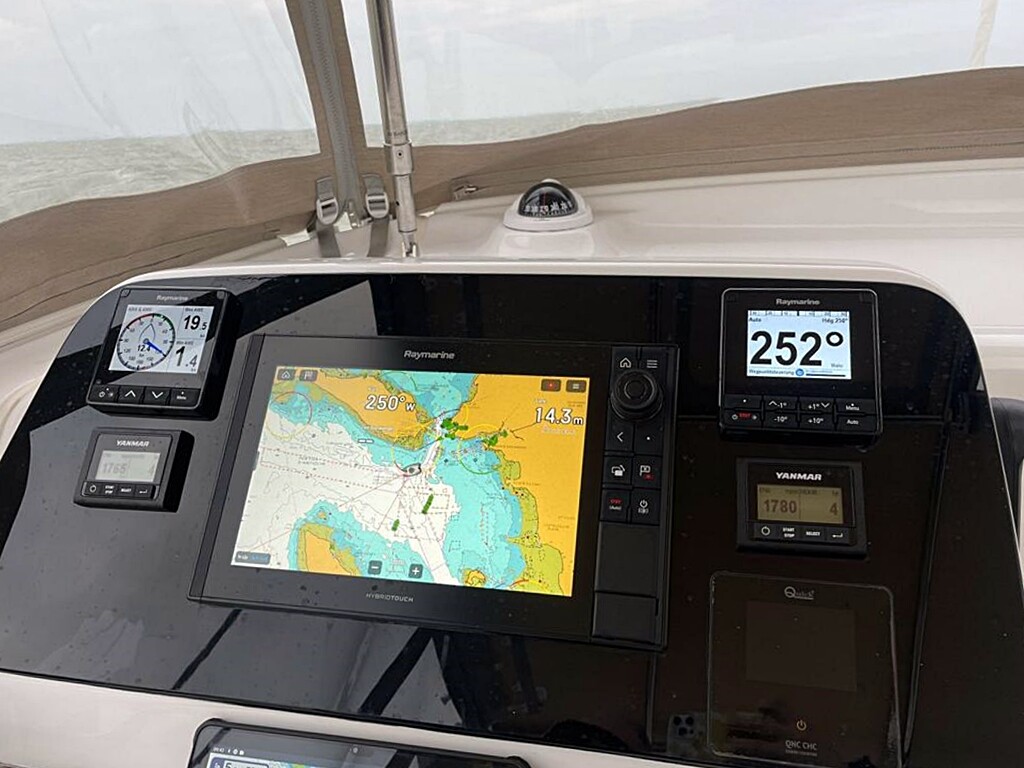 Lagoon 42 OW, Sailing Breeze