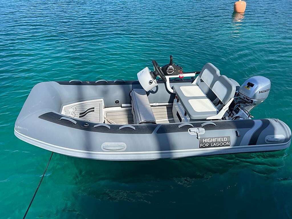 Lagoon 42 OW, Sailing Breeze