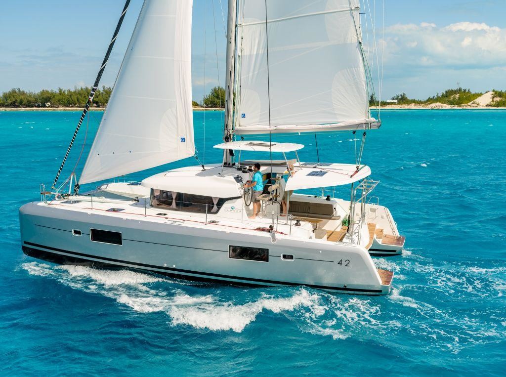 Lagoon 42, Leggiero