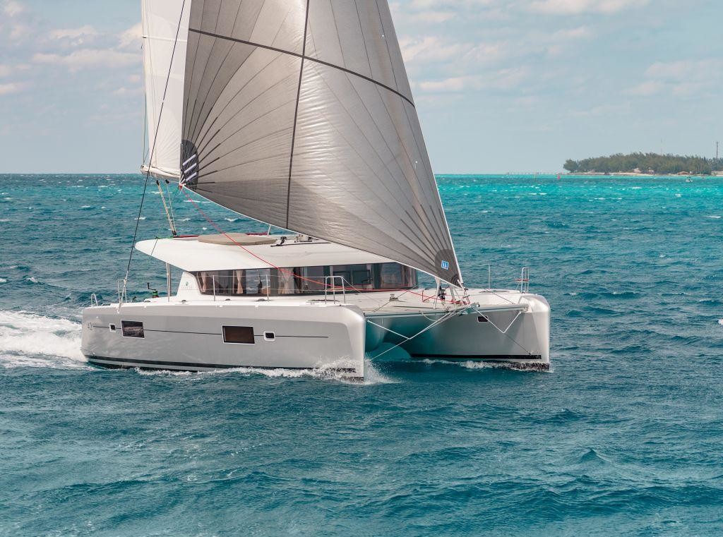 Lagoon 42, Leggiero