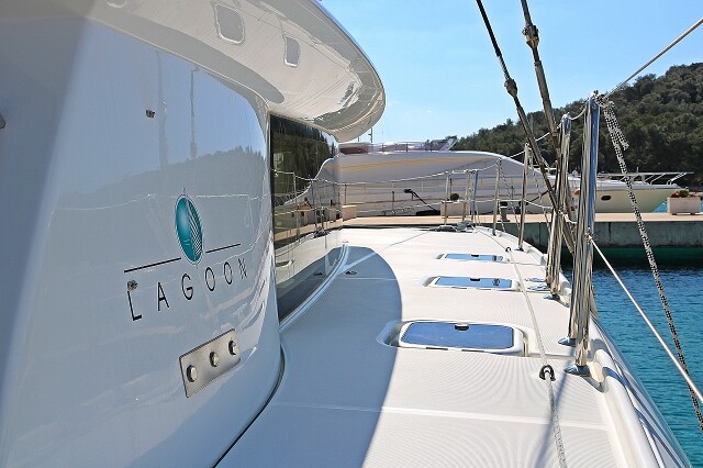 Lagoon 421, Happiness