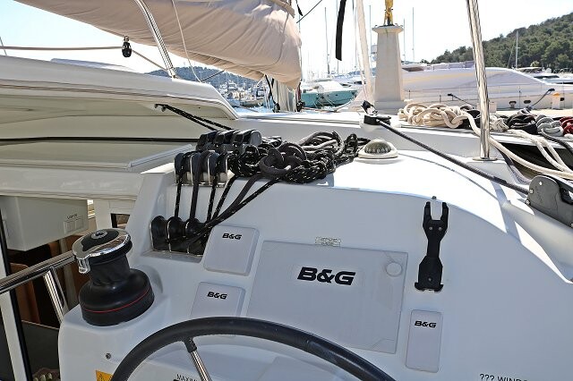 Lagoon 421, Happiness