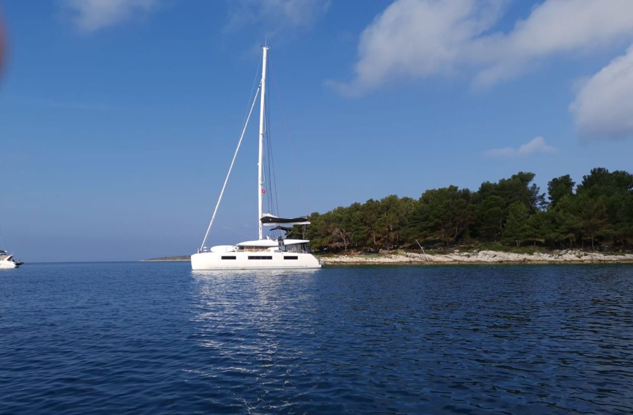 Lagoon 50, Katka