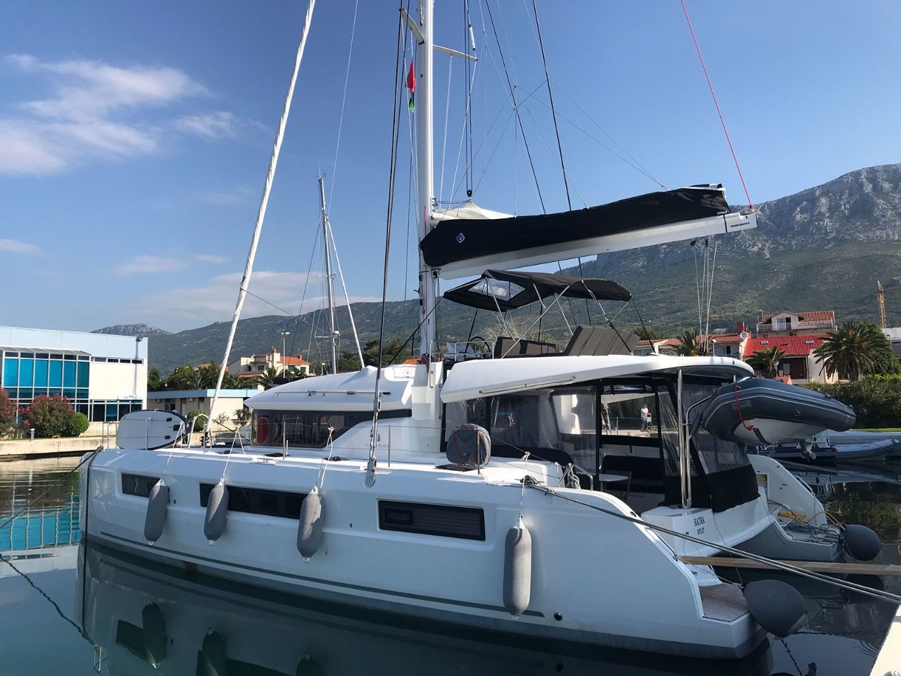 Lagoon 50, Katka
