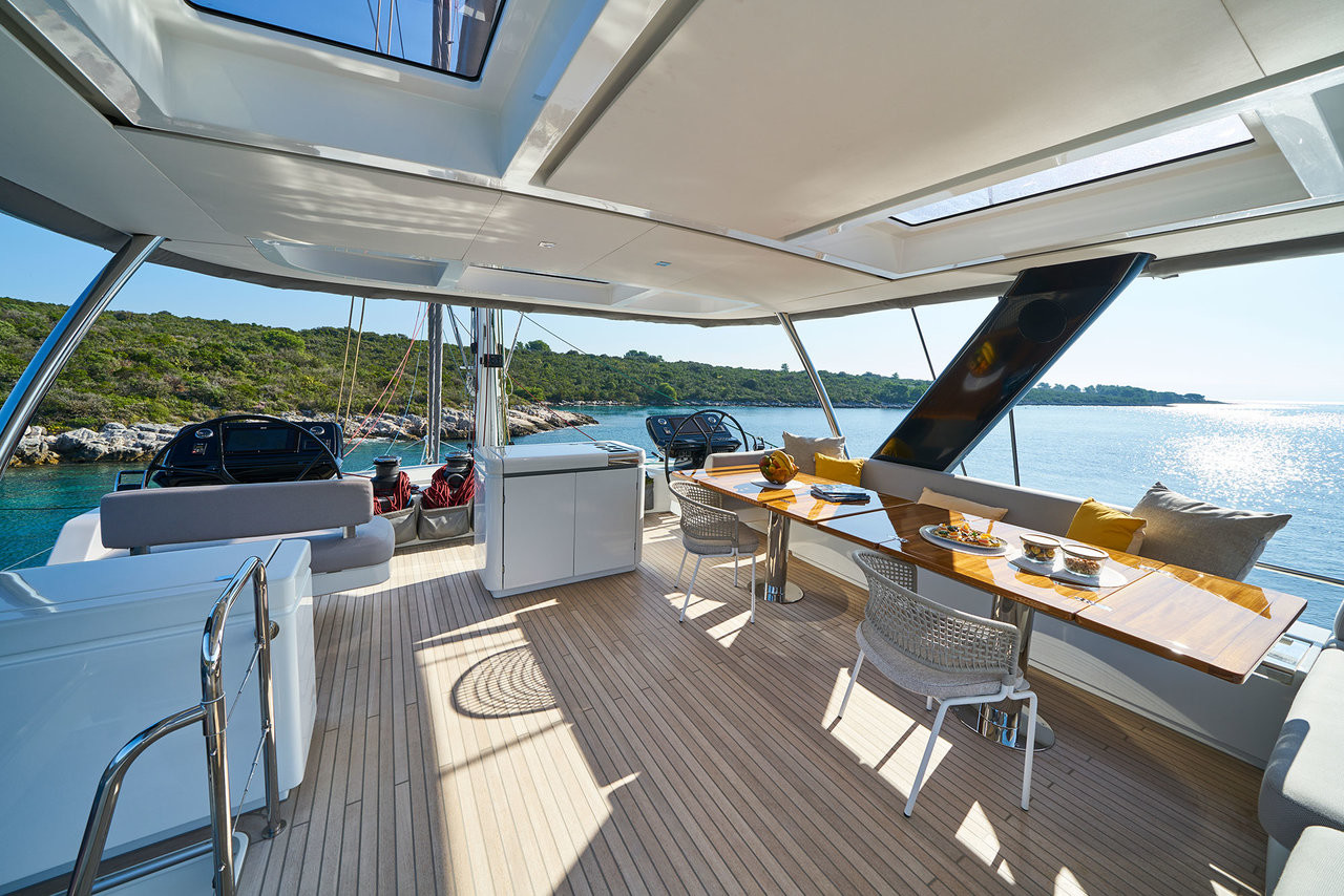 Катамаран Lagoon Seventy 7