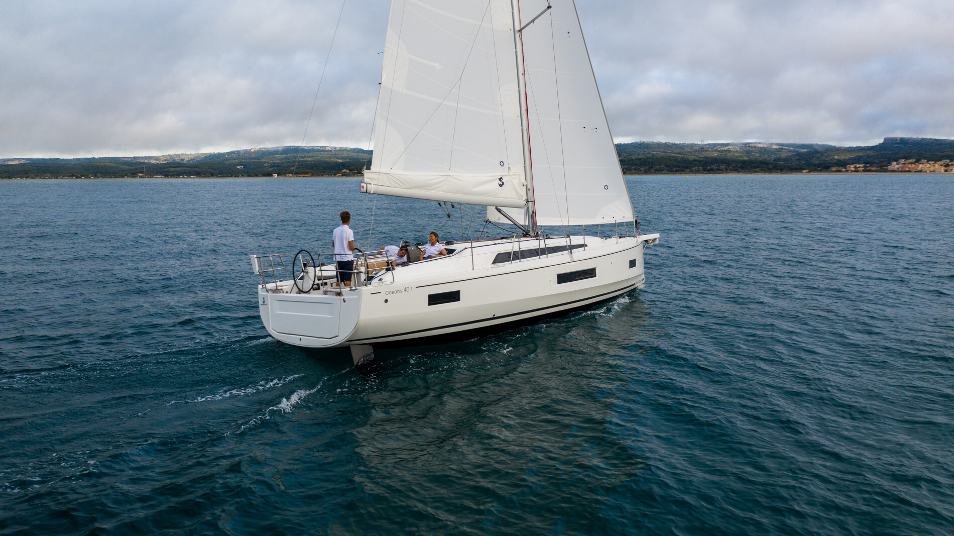 Oceanis 40.1, Kiki
