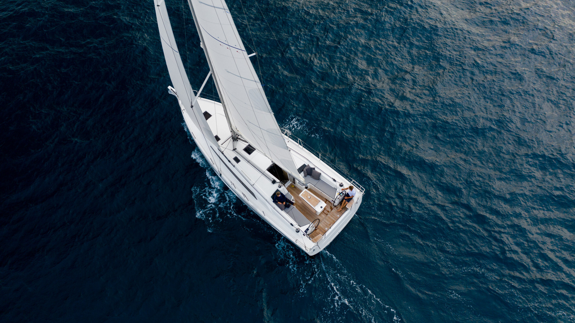 Oceanis 40.1, Kiki