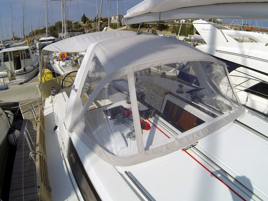 Oceanis 45, Neška II