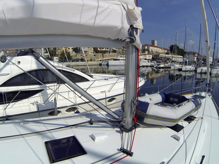 Oceanis 45, Neška II