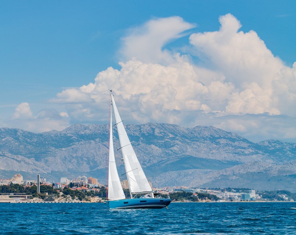 Oceanis 54, Big Blue