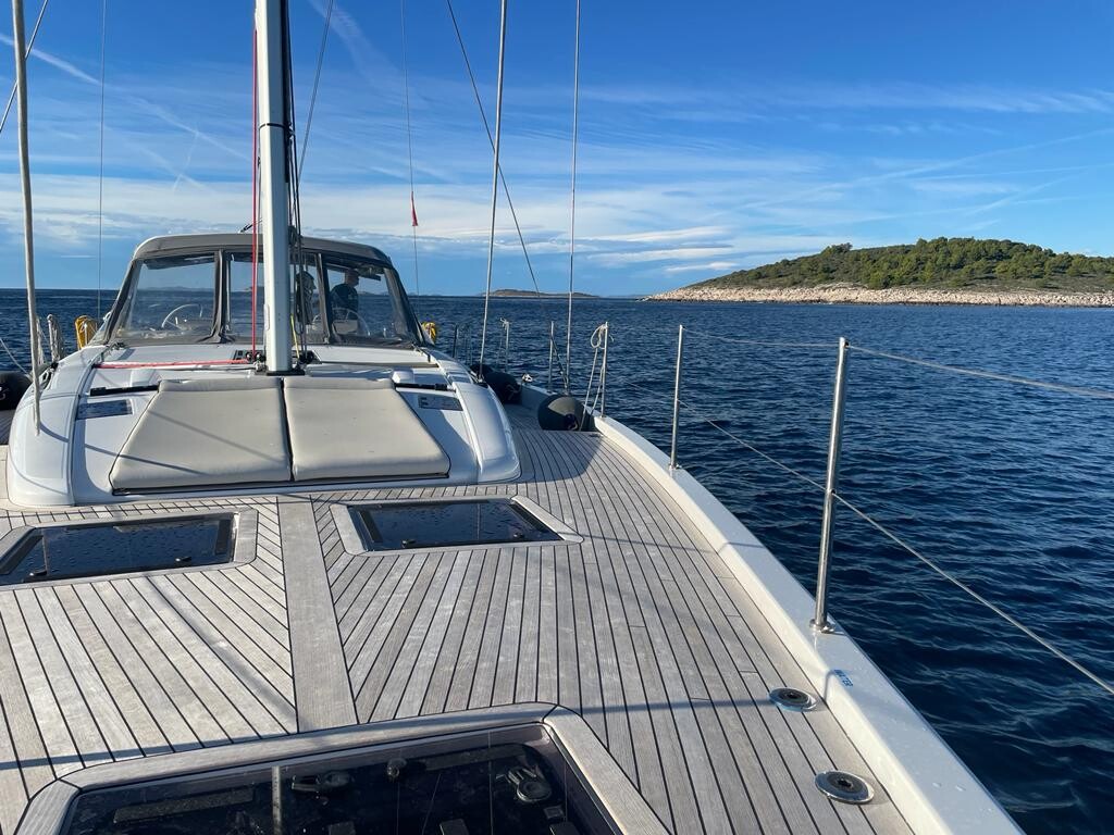 Oceanis Yacht 54, White Bird 