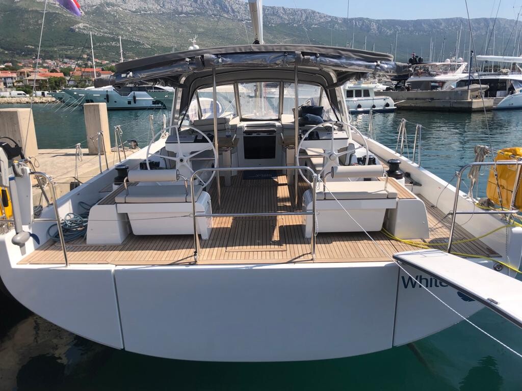 Oceanis Yacht 54, White Bird 