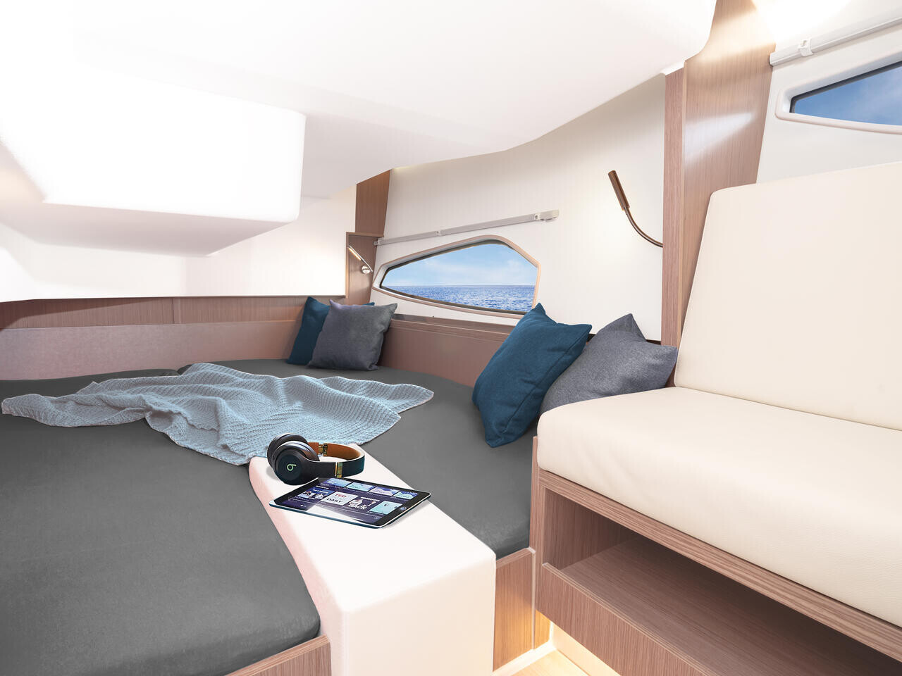 Sealine C335V, Stormi