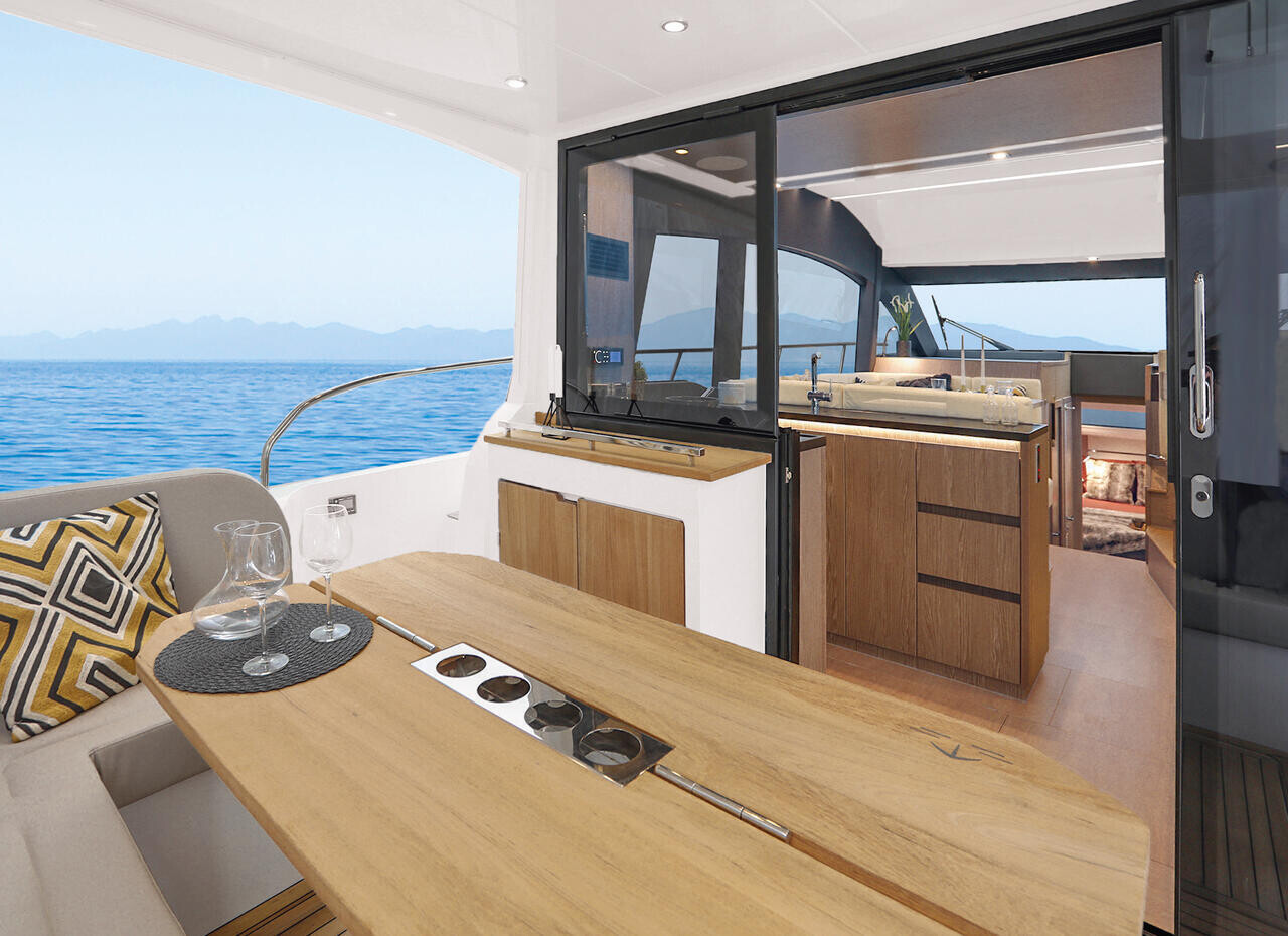 Sealine F430, Grace II