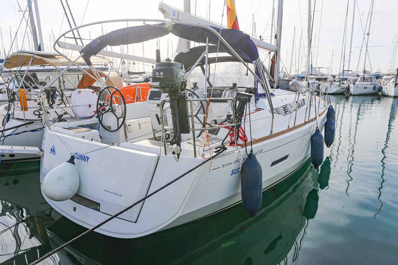 Sun Odyssey 419, Sunny