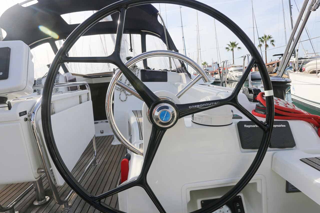 Sun Odyssey 419, Sunny