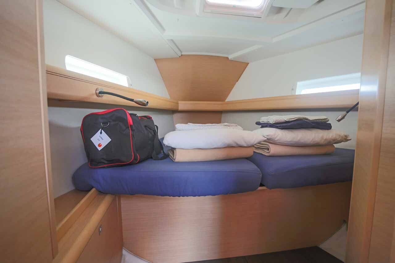 Sun Odyssey 419, Sunny