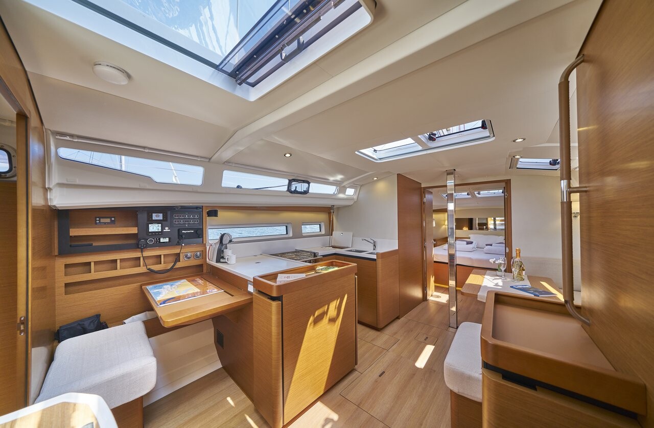 Sun Odyssey 440, Lucia II