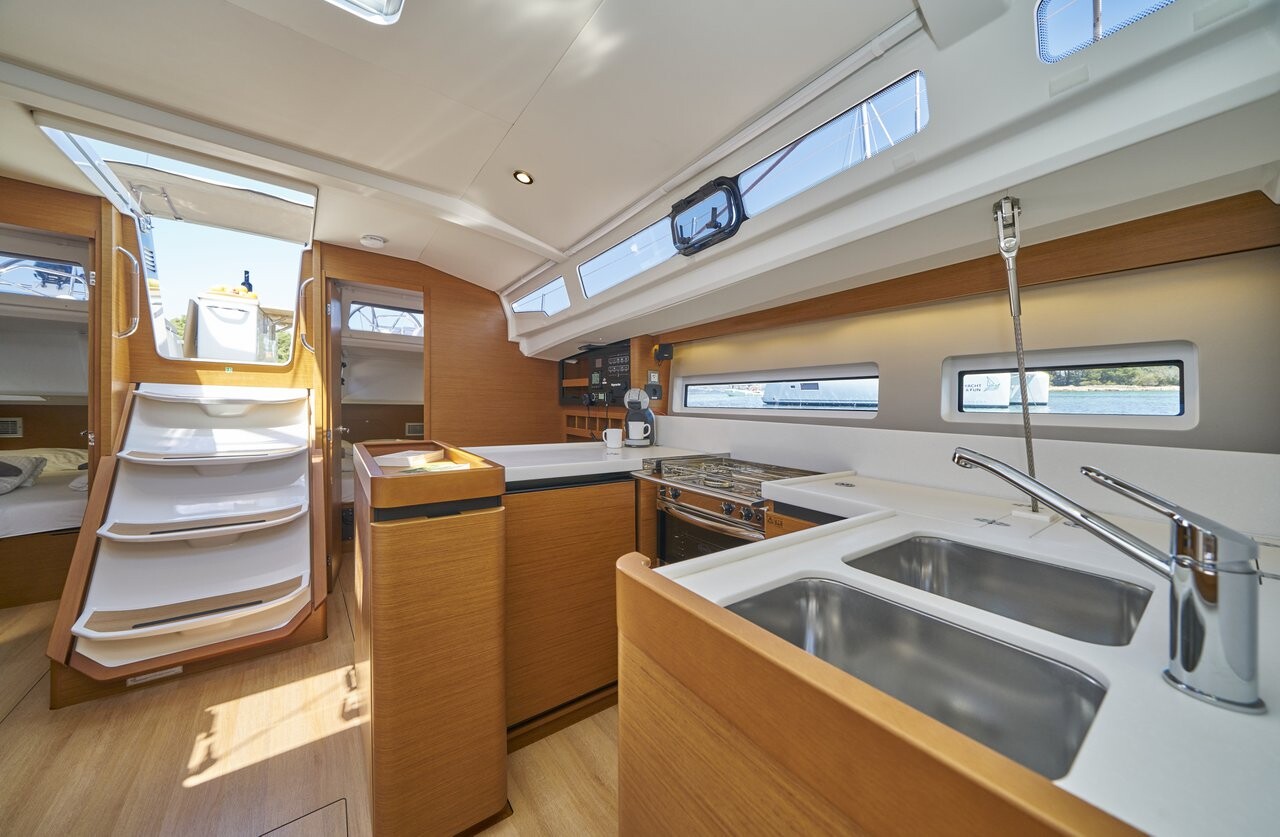 Sun Odyssey 440, Lucia II