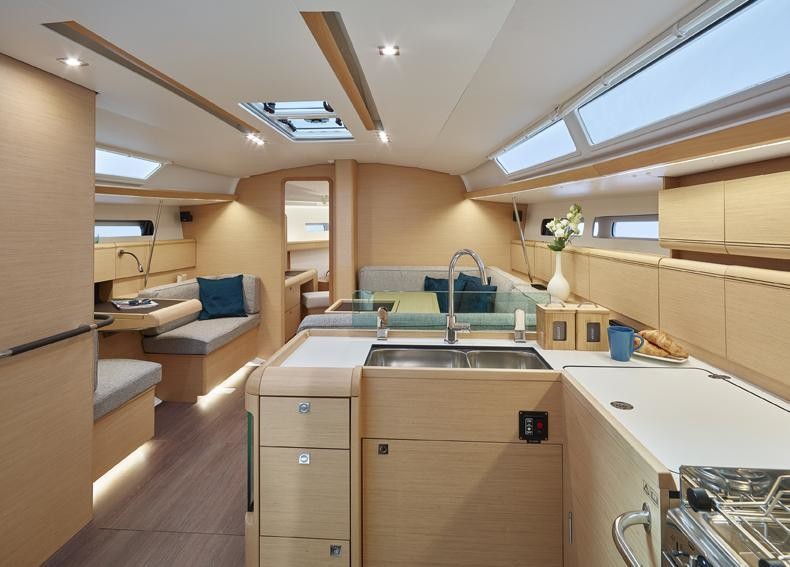 Sun Odyssey 449, Beaujolais