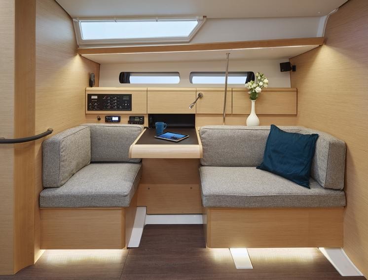 Sun Odyssey 449, Beaujolais