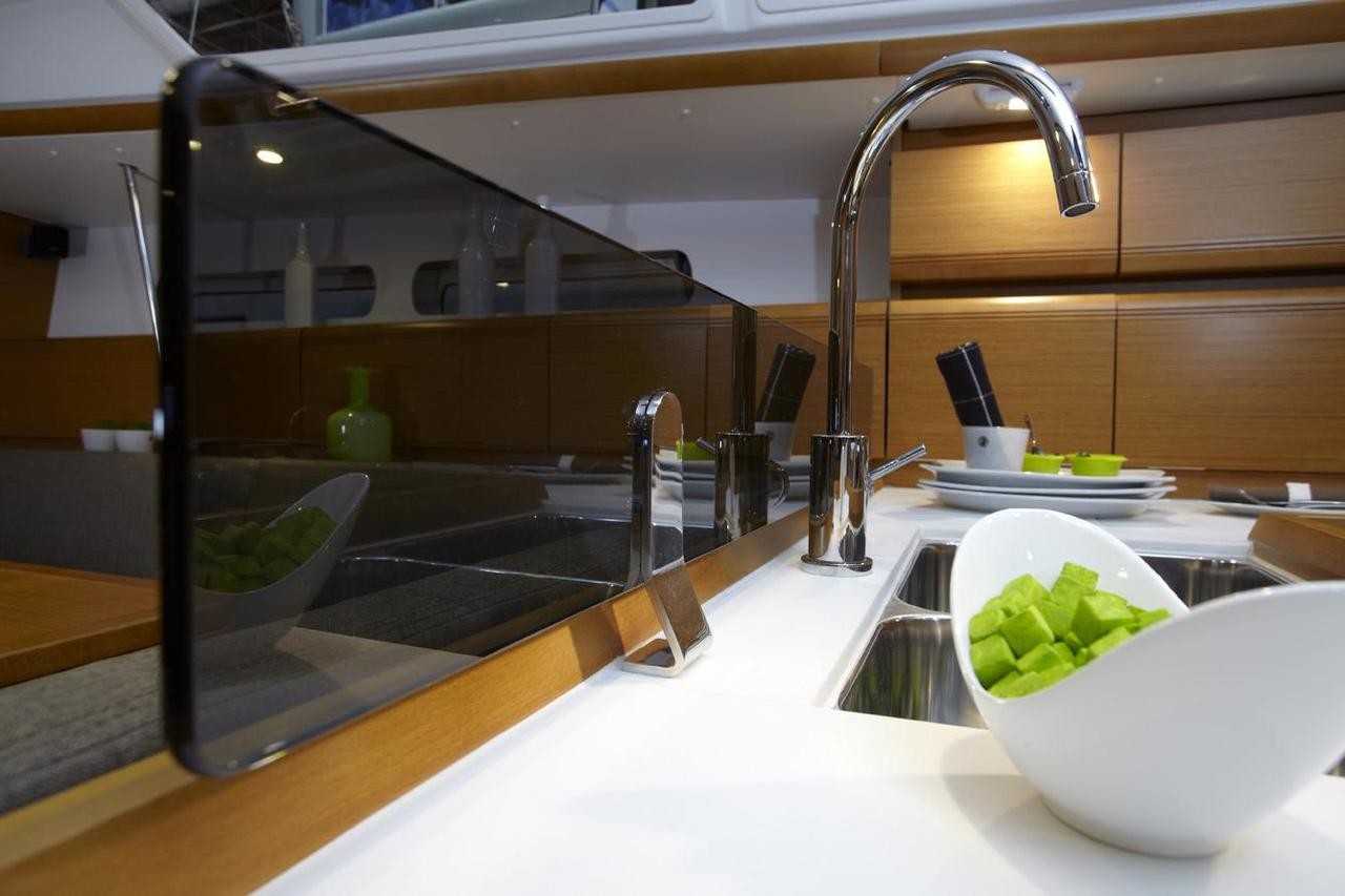 Sun Odyssey 449, Beaujolais