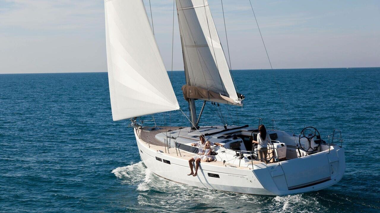 Sun Odyssey 479, Horizon