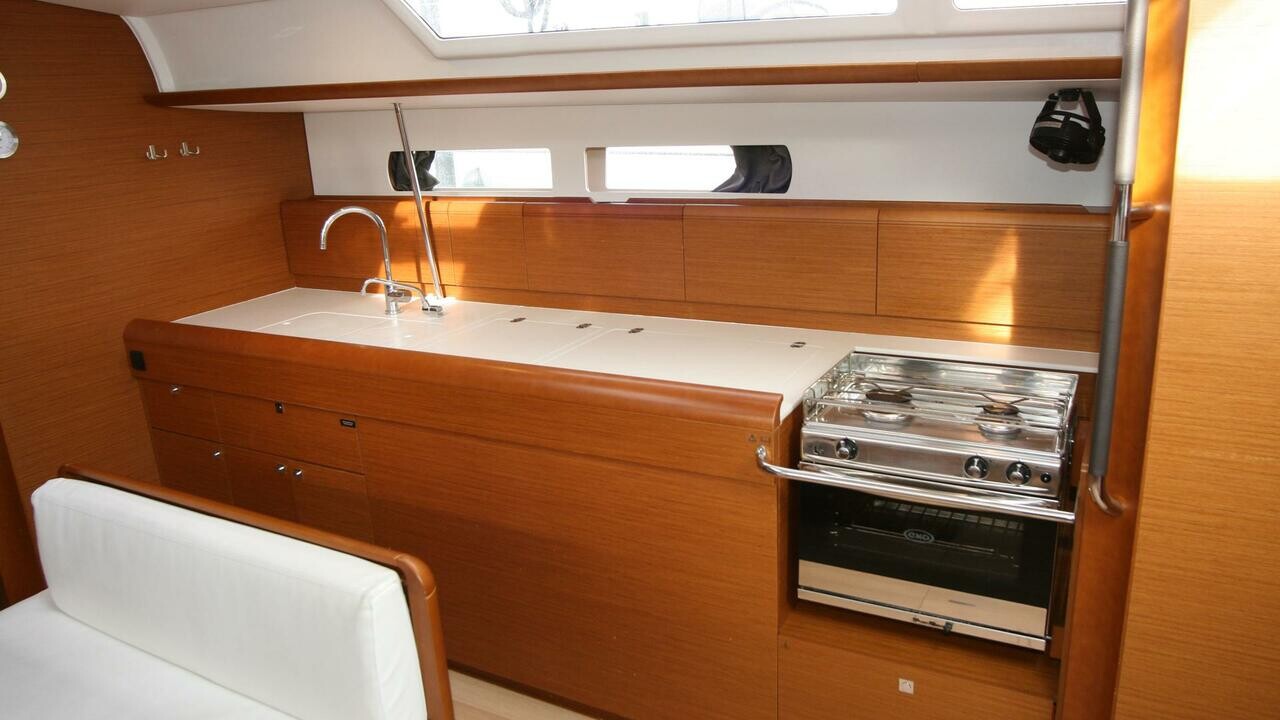 Sun Odyssey 479, Horizon