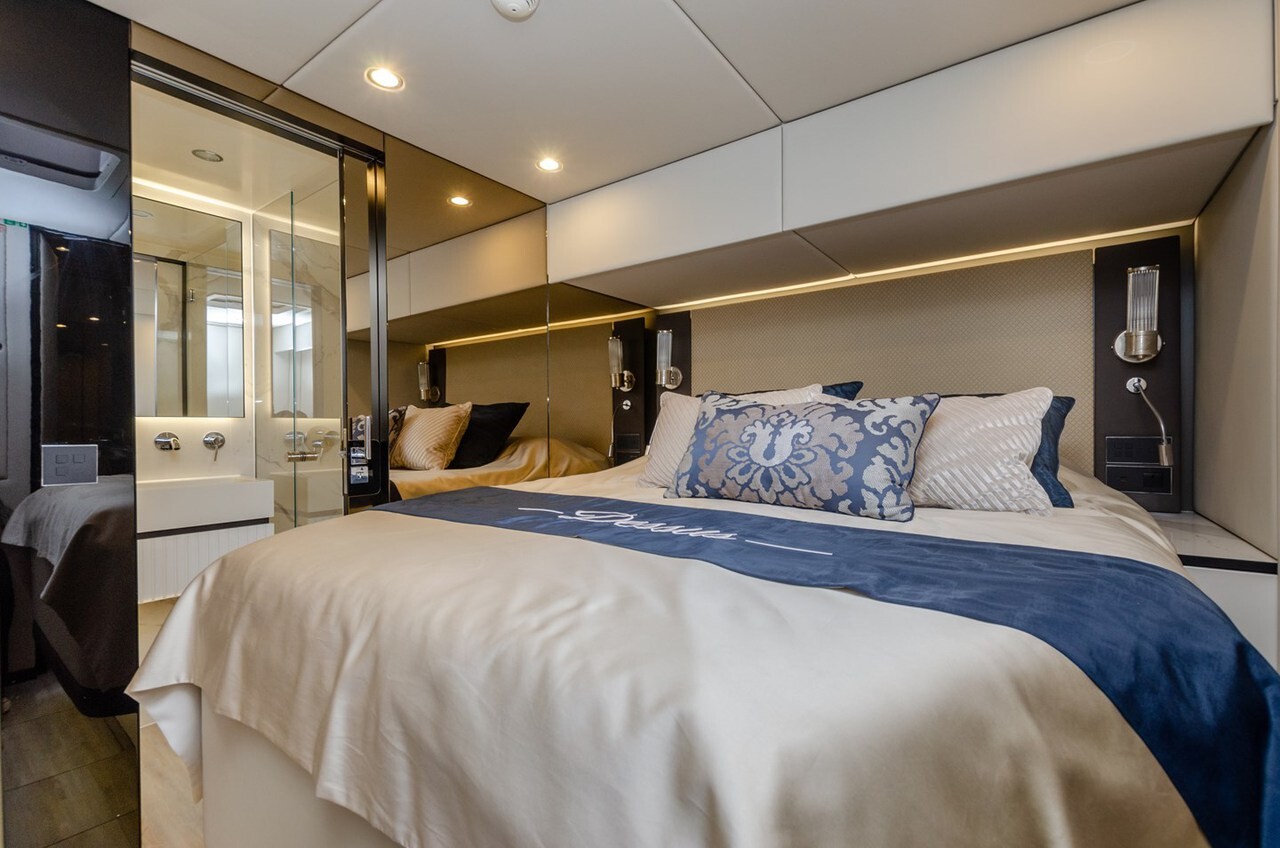 Sunreef 60, Dessus