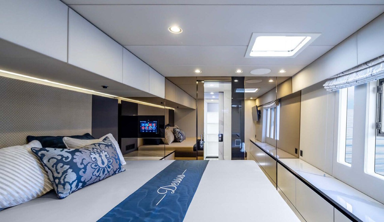 Sunreef 60, Dessus