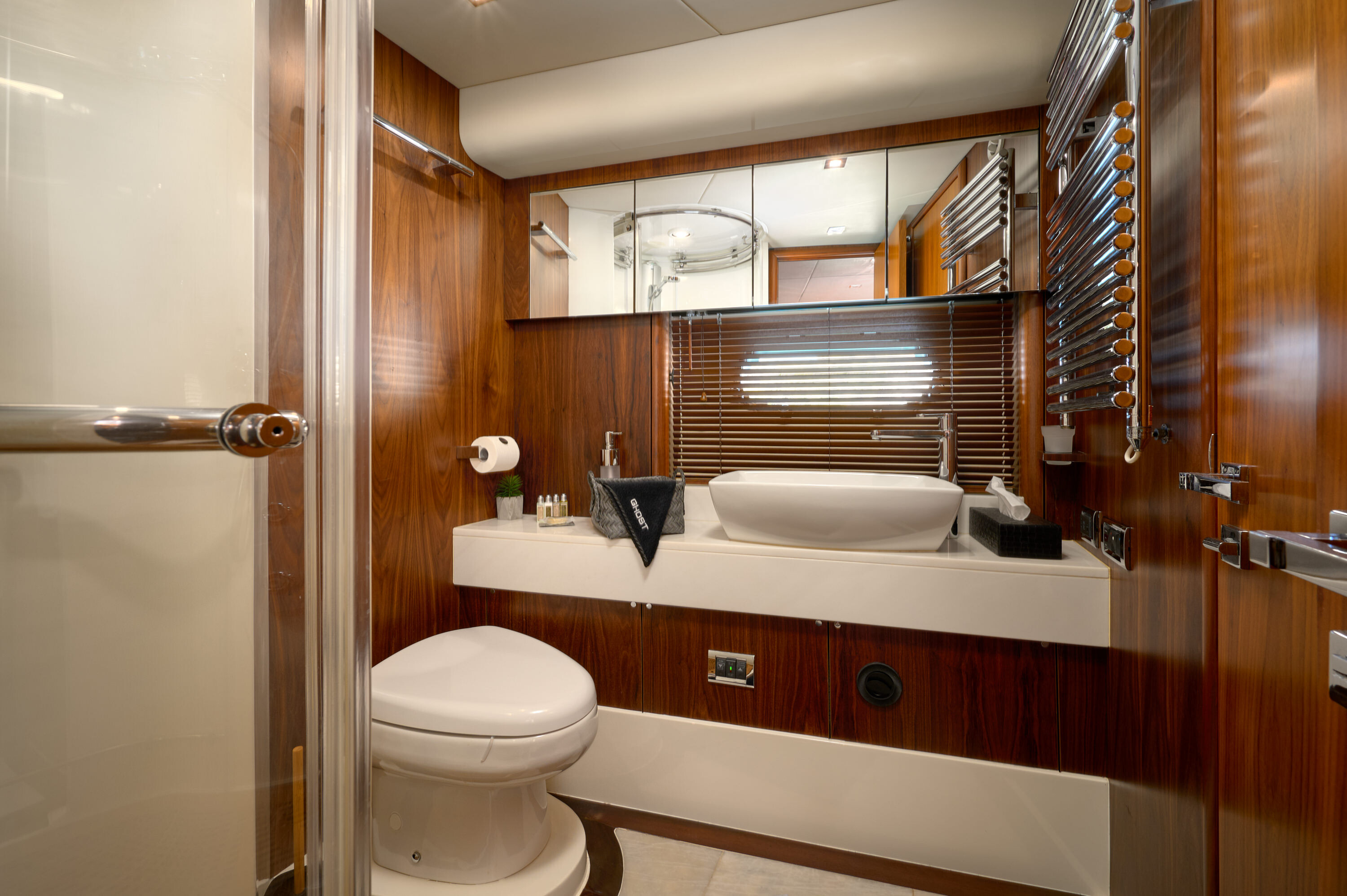 Sunseeker Predator 72, Ghost
