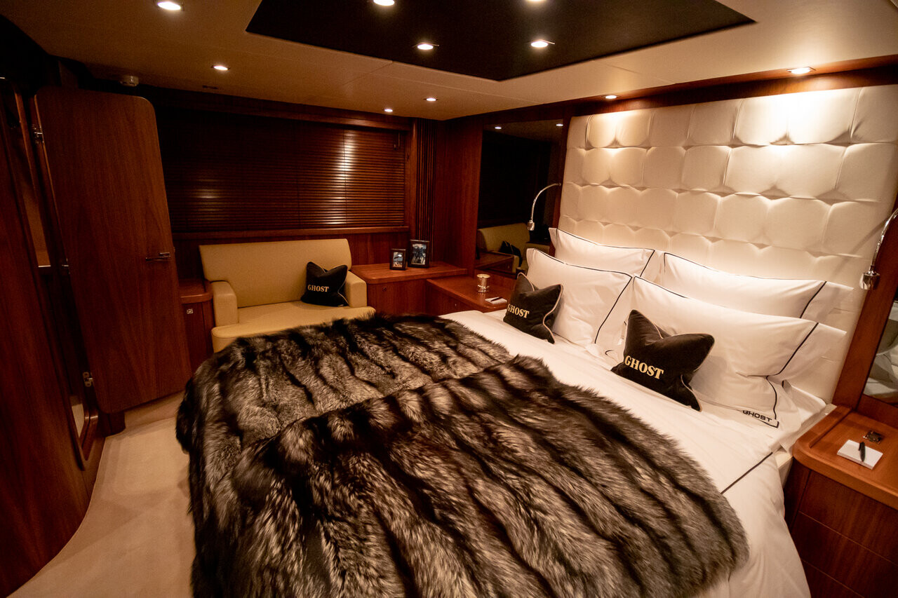 Sunseeker Predator 72, Ghost